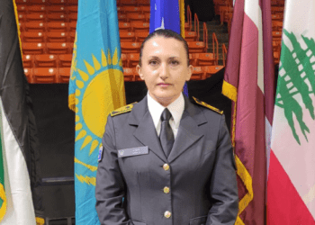 Rreshterja kosovare diplomon në Akademinë e Nënoficerëve në ShBA