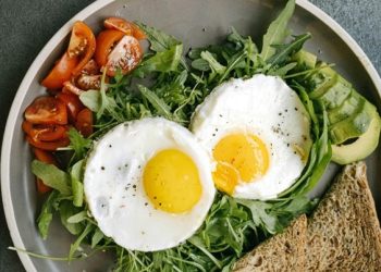 Pesë proteina që ndihmojnë në forcimin e imunitetit dhe humbje peshe të shëndetshme