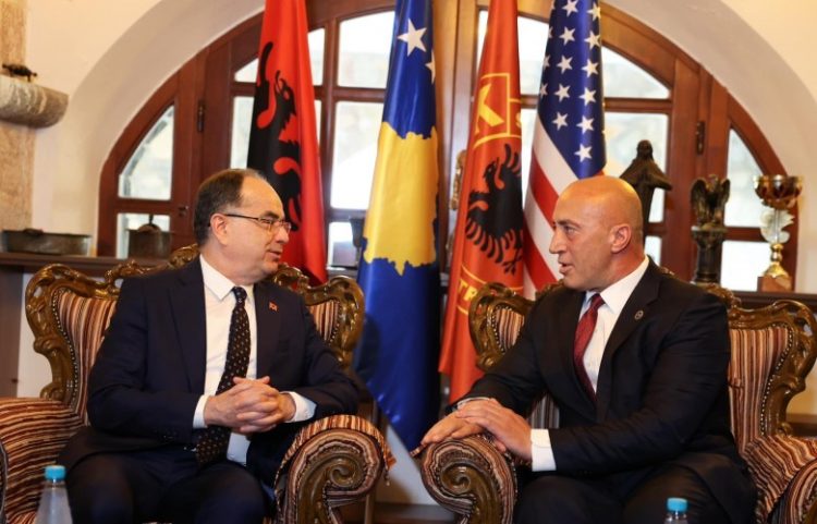 Pritje vëllazërore për presidentin Begaj nga Haradinaj në Gllogjan