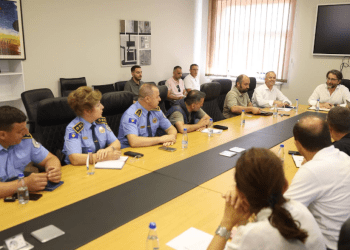 ‘Parashihen të reshura me intensitet të lartë’, kryetari  Rama kërkon nga institucionet t’i lirojnë punëtorët më herët nga puna