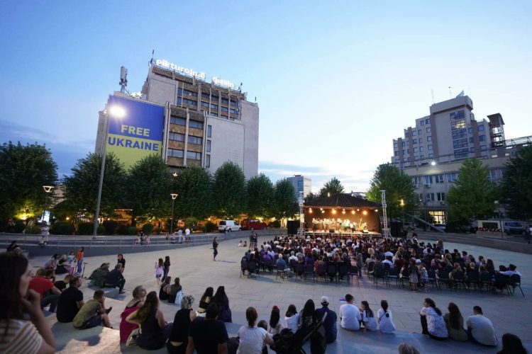 Kryetari i kryeqytetit thotë se festat e korrikut erdhën