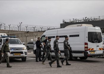 Palestinezët në burgun izraelit kërcënohen me tortura nëse takohen me avokatët e tyre