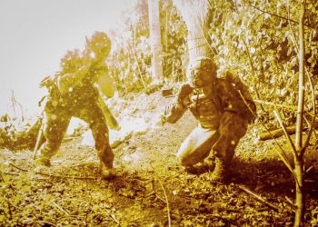 “Financial Times”: Serbia mbyll sytë ndaj faktit se armatimi po i përfundon në Ukrainë