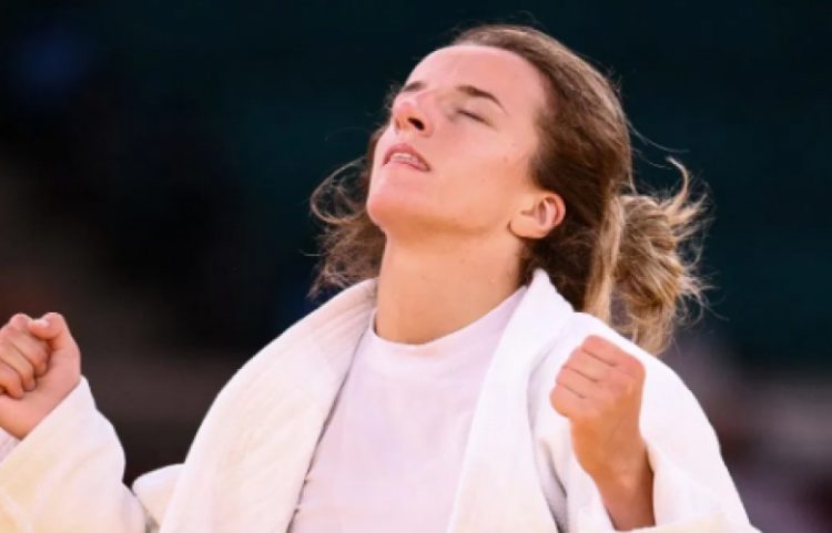 Distria Krasniqi në finale, tashmë ka siguruar të argjendtën