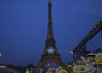 Organizatorët e Olimpiadës në Paris kërkojnë falje për parodinë e Darkës së Fundit në ceremoninë e hapjes