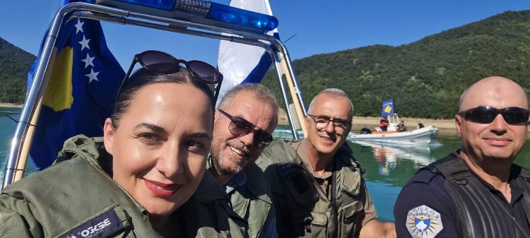 Lulzim Jashari viziton Ujmanin bashkë me deputetët e VV-së