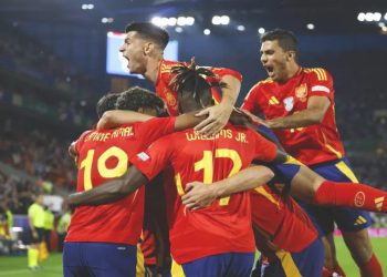 Bie Gjermania, Spanja në gjysmëfinalen e Evropianit