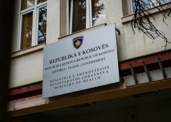 Ministria e Shëndetësisë kufizon orarin e punës, shkak temperaturat e larta