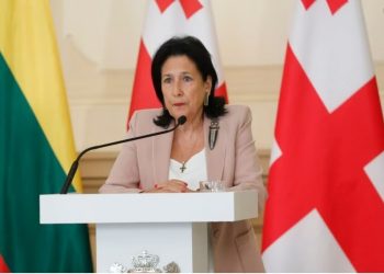 Presidentja e Gjeorgjisë sfidon në Kushtetuese ligjin për ‘agjentë të huaj`