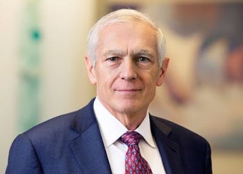 Oda Ekonomike Amerikane emëron gjeneralin Clark anëtar nderi të bordit