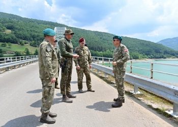 Ulutash në viziton Liqenin e Ujmanit: KFOR po monitoron nga afër sigurinë