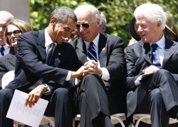 Biden i zemëruar me Obamën, Clintonin dhe demokratët e tjerë, mendon se e tradhtuan
