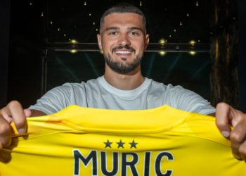 Transferim prej 10 milionë eurove, Aro Muric prezantohet te skuadra e re