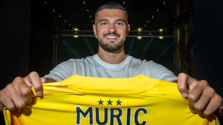 Transferim prej 10 milionë eurove, Aro Muric prezantohet te skuadra e re
