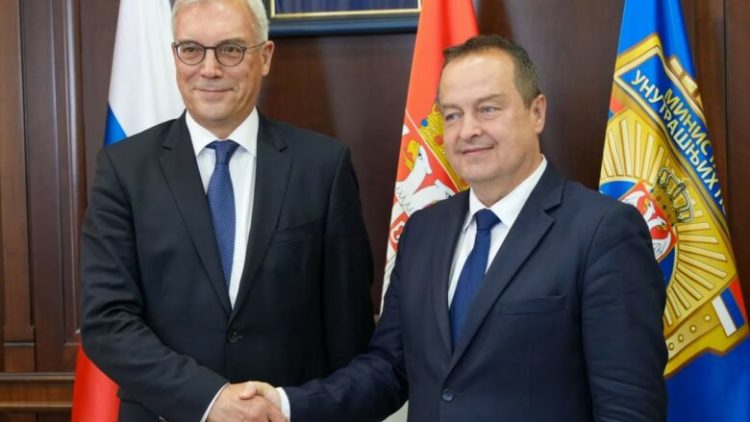 Zëvendësi i Lavrovit në Begorda, BE dhe SHBA i kërkojnë Serbisë të distancohet nga Rusia