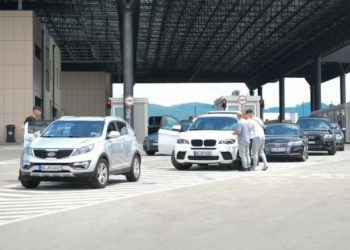 Ardhja e mërgimtarëve, nis krijimi i kolonave në kufirin me Serbinë