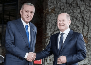 Presidenti turk Erdogan në Gjermani për ndeshjen Turqi-Holandë, Scholz: I lumtur për vizitën