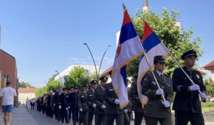 Ushtria serbe marshon nëpër Prijedor pa lejen e Presidencës së Bosnjës