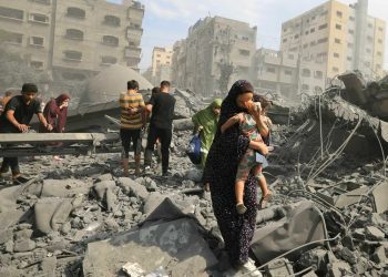 Bernie Sanders: “Nuk duhet ta harrojmë Gazën”