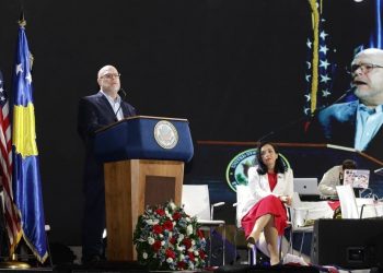 Hovenier: SHBA krenare për mbështetjen ndaj popullit të Kosovës për paqe e siguri