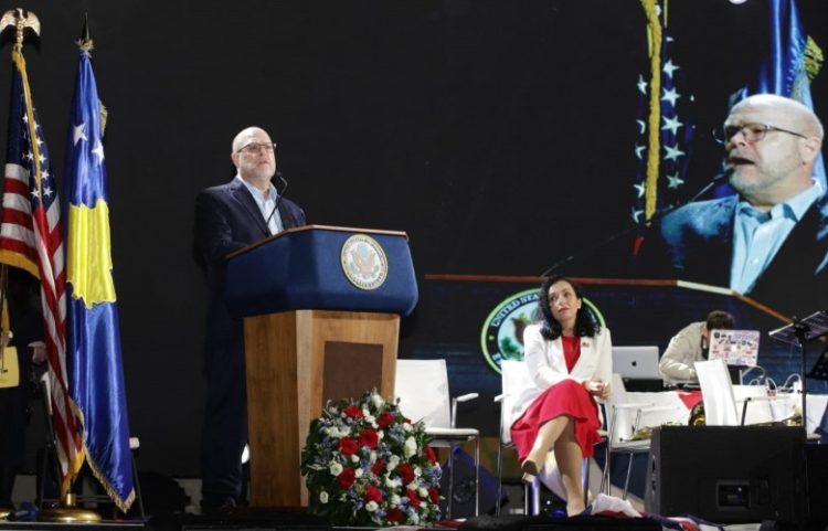 Hovenier: SHBA krenare për mbështetjen ndaj popullit të Kosovës për paqe e siguri