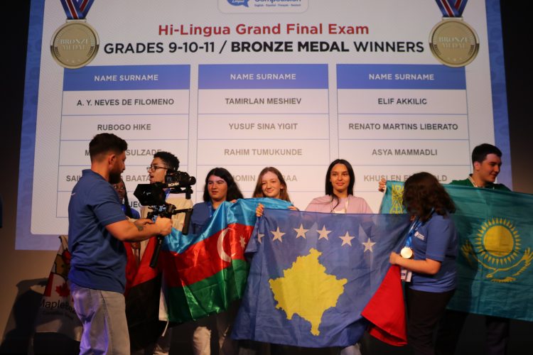Shkollat Maarif të Kosovës shkëlqejnë në Finalen e Madhe Hi-Lingua në Hagë