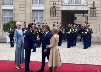 Kurti pritet nga Macroni në Pallatin Elysee (Video)