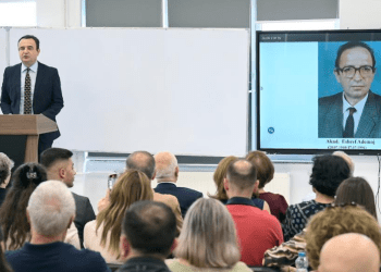 Kryeministri Kurti mori pjesë në akademinë përkujtimore kushtuar akademik Eshref Ademajt