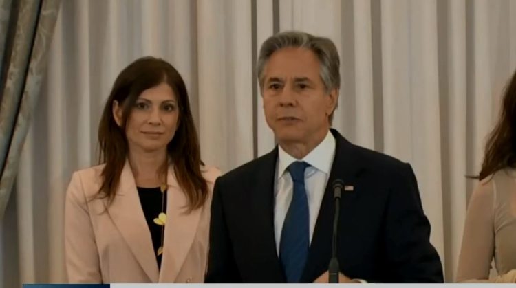 Blinken: Presidentja Osmani ka qenë instrumentale në iniciativën Gratë, Paqja dhe Siguria