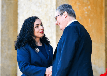 Presidentja Osmani pritet nga kryeministri Starmer në Pallatin Blenheim