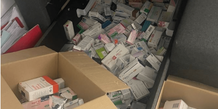 Gjenden 130 paketime të barnave të k*ontrabanduara në një barnatore në Prishtinë