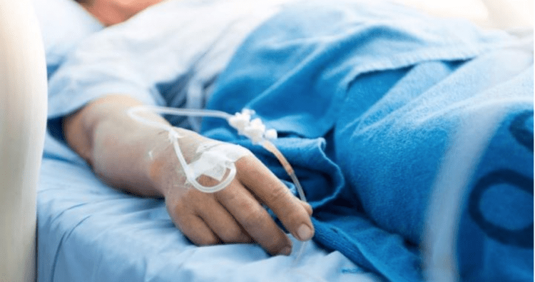 Bulqizë, situatë problematike me pacientët me shenja helmimi, 65 qytetarë përfundojnë në spital