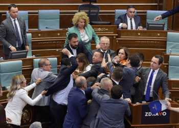 Kodi i ri i Sjelljes i prek deputetët në xhep