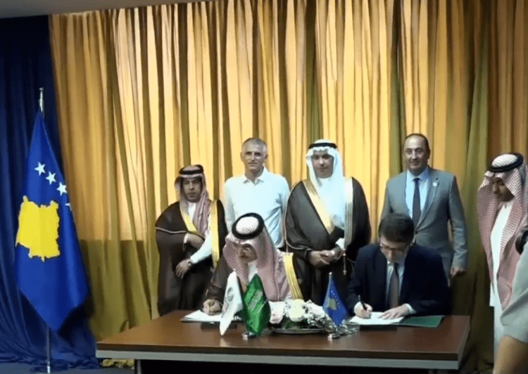 Nënshkruhet marrëveshja, Fondi Saudit i Zhvillimit i jep kredi Kosovës për përfundimin e rrugës Prishtinë-Mitrovicë