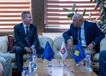 Viziton Gjakovën, Szunyog: BE-ja mbetet e palëkundur në forcimin e partneritetit