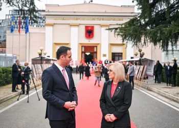 Konjufca shpreh keqardhje për dorëheqjen e papritur të Lindita Nikollas