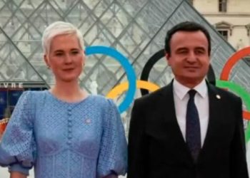 Kryeministri Kurti udhëtoi në Paris për të mbështetur sportistët kosovarë në Olimpiadë