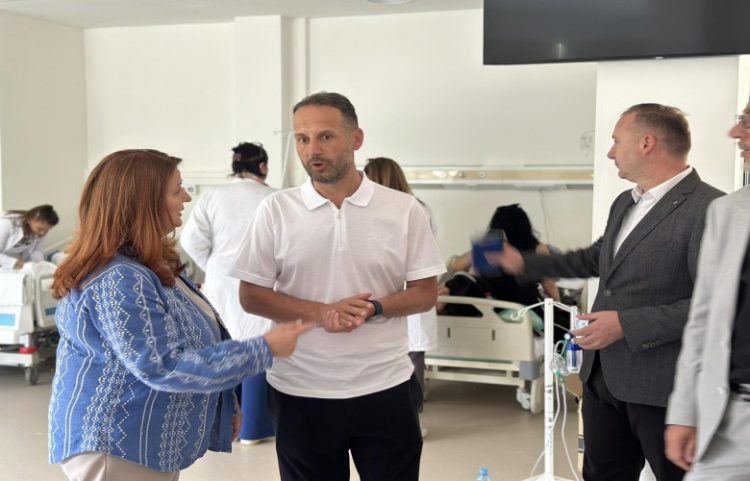 Drejtori Kurtishi: Në Klinikën e Onkologjisë ka përmirësim të kushteve për pacientë