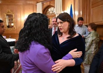 Kearns: Të mos lejojmë akterët armiqësorë ta rindezin konfliktin në Kosovë