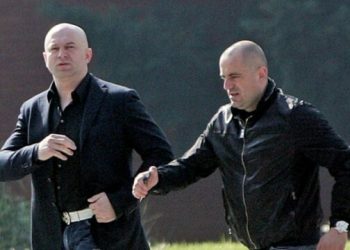 Opozitari serb: Serbët në Kosovë supozohet se mbrohen nga Veselinoviqi dhe Radoiçiqi, këta të dy janë njerëzit më të pasur pas Vuçiqit