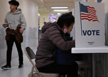 Senatori demokrat, Bennet: Trump mund t’i fitojë zgjedhjet me diferencë të madhe