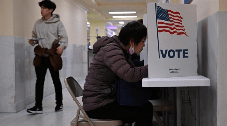 Senatori demokrat, Bennet: Trump mund t’i fitojë zgjedhjet me diferencë të madhe