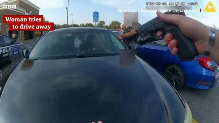 E rëndë në SHBA! Oficeri i policisë vrau një grua shtatzënë, kamerat e trupit filmuan tmerrin. Publikohet momenti (VIDEO)