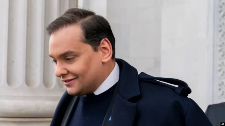Mashtrim dhe pastrim parash, ish-ligjvënësi George Santos pritet të pranojë fajësinë për disa akuza