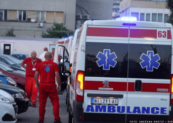 Dyshohet për helmim masiv në Serbi, 50 fëmijë që shkuan për stërvitje ankohen për të vjella e diarre