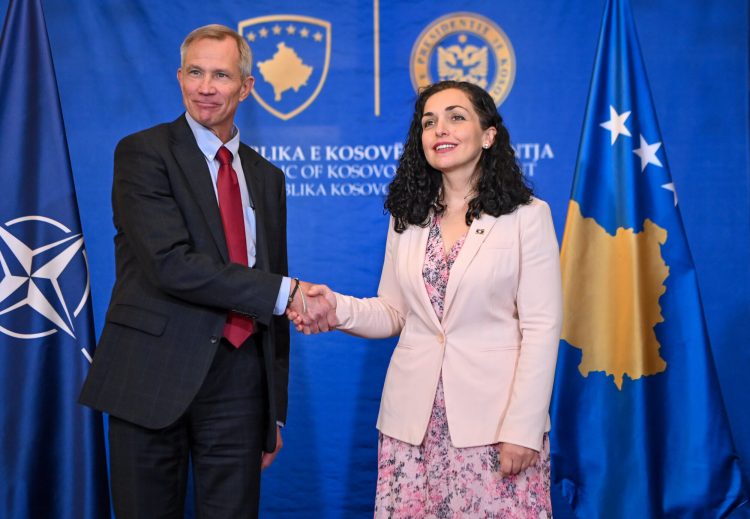 Osmani për takimin me Goffus: Diskutuam edhe për rëndësinë e mirëmbajtjes së komunikimit e koordinimit