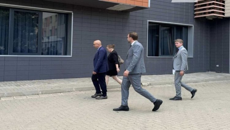 Sarrazin përfundon takimin me presidenten Osmani