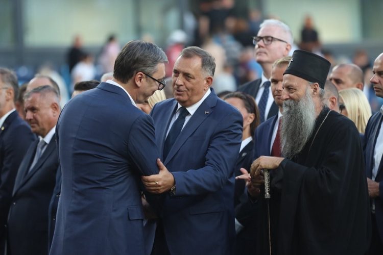 “E dimë ku janë paratë”, Ambasada e SHBA-së në Bosnjë: Dodik po merret me pasurimin e tij