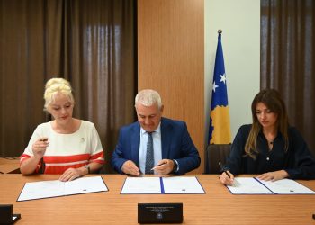 Haxhiu e Sveçla në Veri, firmoset memorandumi për funksionalizimin e strehimores së viktimave të dhunës në familje