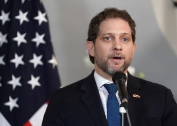 Finer: Shtëpia e Bardhë do të punojë çdo ditë për të liruar mësuesin amerikan nga burgu rus